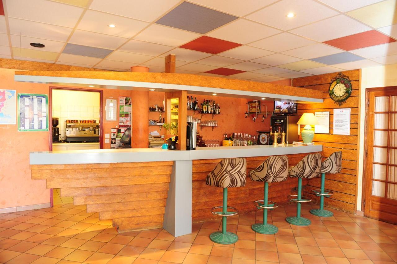 Vouziers Logis Argonne Hotel מראה חיצוני תמונה